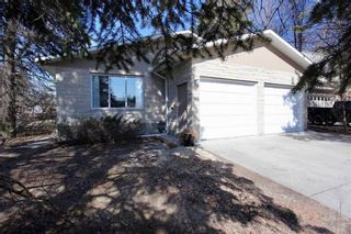 Photo 1: 884 Vimy Road in Winnipeg: Crestview Residential for sale (5H)  : MLS®# 202010137