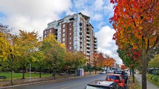 Photo 2: 1401 1575 W 10TH Avenue in Vancouver: Fairview VW Condo for sale in "Triton" (Vancouver West)  : MLS®# R2734936