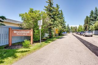 Photo 2: 194 WOODMONT Terrace SW in Calgary: Woodbine Row/Townhouse for sale : MLS®# C4306150
