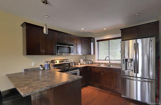Photo 3: 659 Admirals Rd in Esquimalt: Es Rockheights Half Duplex for sale : MLS®# 878339