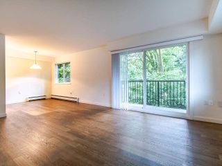 Photo 10: 208 357 E 2ND Street in North Vancouver: Lower Lonsdale Condo for sale in "Hendricks" : MLS®# R2470726