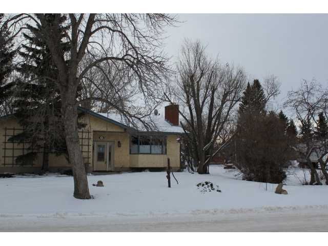 Main Photo: 1020 9 Street SW: High River Residential Detached Single Family for sale : MLS®# C3595947