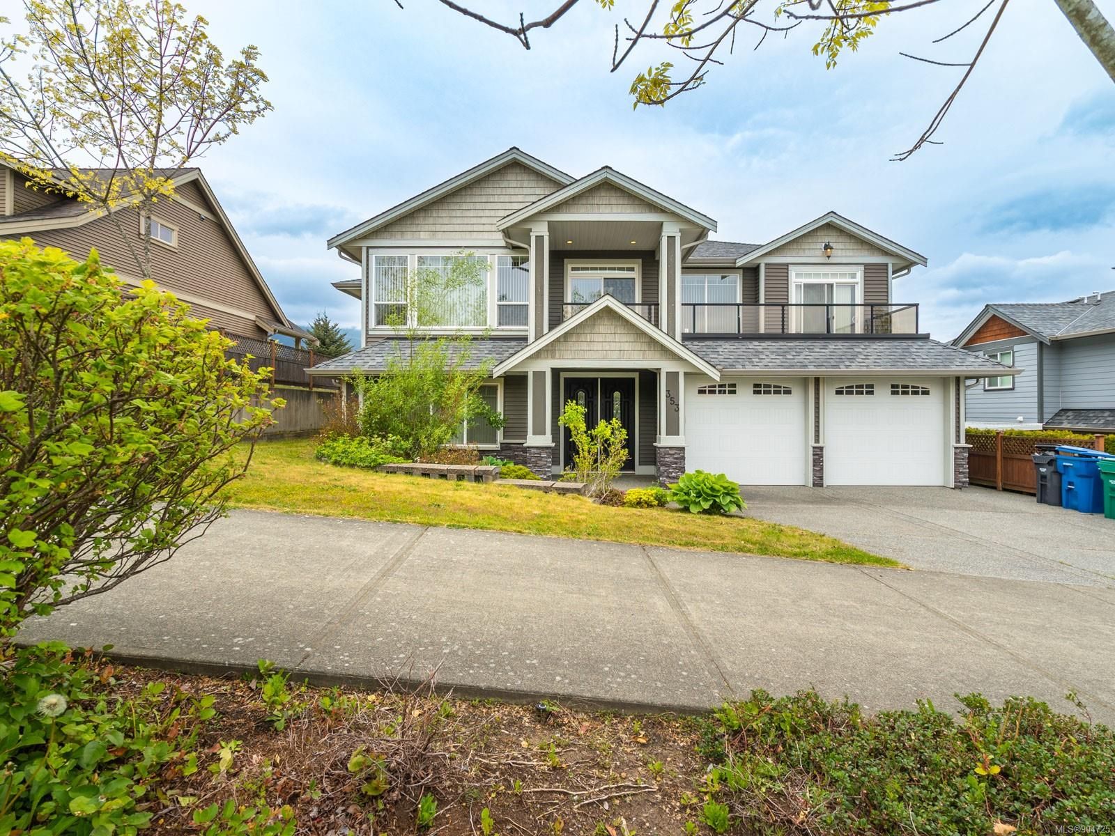 Main Photo: 353 Poets Trail Dr in Nanaimo: Na University District House for sale : MLS®# 904725