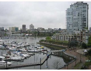 Photo 3: 601 1099 MARINASIDE Crescent in Vancouver: False Creek North Condo for sale in "MARINASIDE" (Vancouver West)  : MLS®# V645596