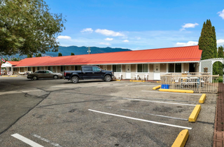 Photo 2: 12 rooms Motel for sale Kamloops BC: Business with Property for sale : MLS®# 164069