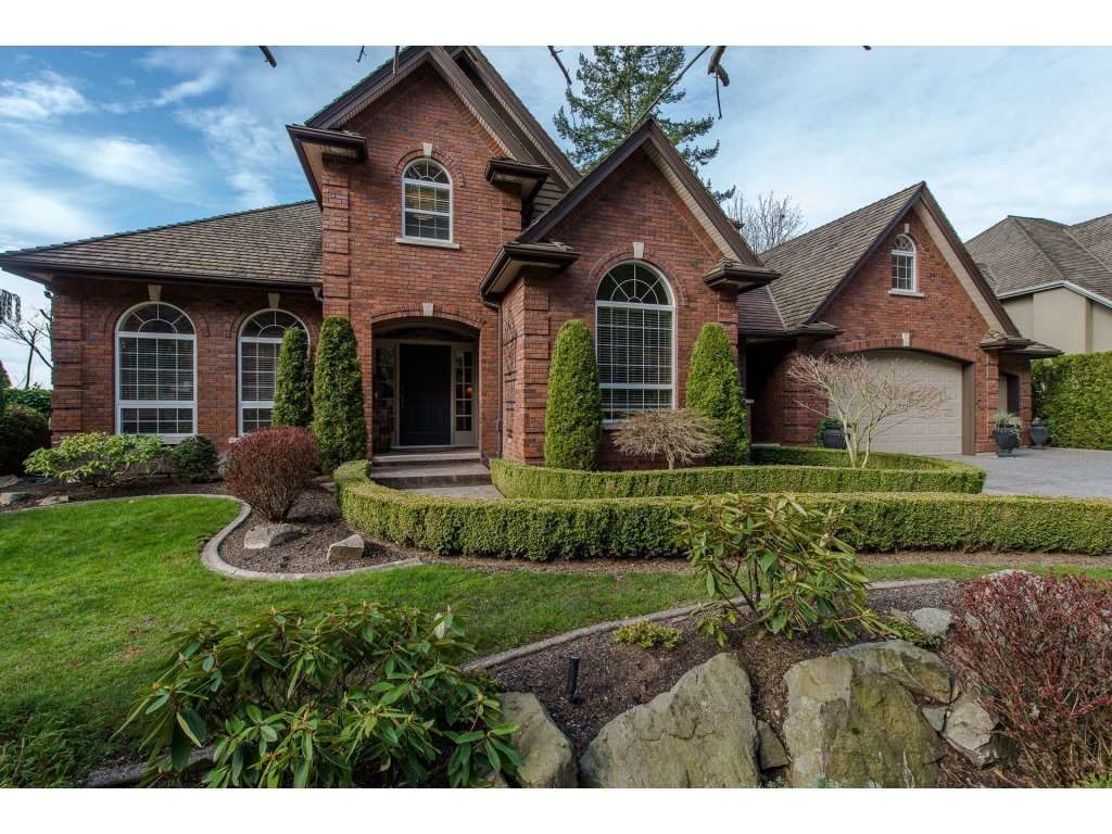 Main Photo: 2405 CRANBERRY Court in Abbotsford: Abbotsford East House for sale in "EAGLE MOUNTAIN" : MLS®# R2249739