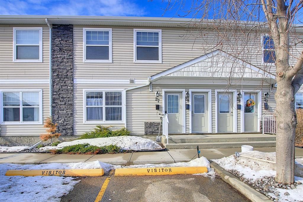 Main Photo: 27 20 Jacobs Close: Red Deer Row/Townhouse for sale : MLS®# A2025720