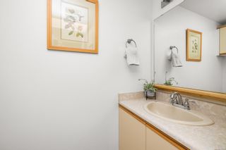 Photo 16: 203 7115 West Saanich Rd in Central Saanich: CS Brentwood Bay Condo for sale : MLS®# 917504