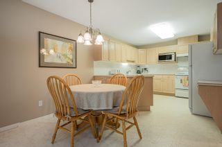 Photo 10: 276 13888 70 Avenue in Surrey: East Newton Townhouse for sale in "Chelsea Gardens" : MLS®# R2888293