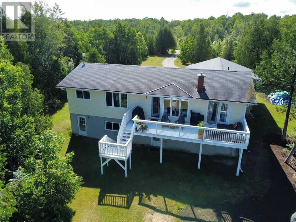 Main Photo: 160 Cedar Cove in Little Current: House for sale : MLS®# 2104776