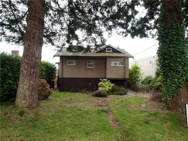 Main Photo: 1274 GORDON AVE in West Vancouver: Ambleside House for sale : MLS®# V936700