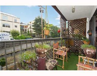 Photo 6: 204 1585 E 4TH Avenue in Vancouver: Grandview VE Condo for sale in "ALPINE PLACE" (Vancouver East)  : MLS®# V667288