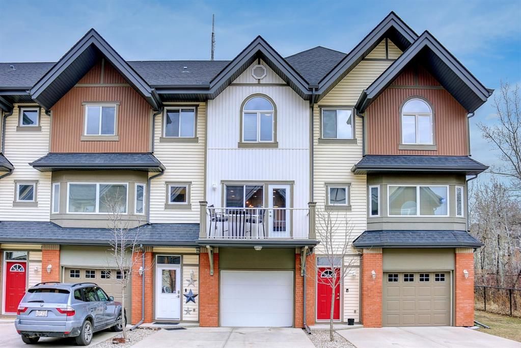 Main Photo: 1004 Wentworth Villas SW in Calgary: West Springs Row/Townhouse for sale : MLS®# A1211382
