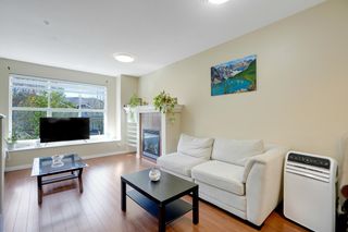 Photo 5: 4 20460 66 Avenue in Langley: Willoughby Heights Townhouse for sale in "WILLOW EDGE" : MLS®# R2870385