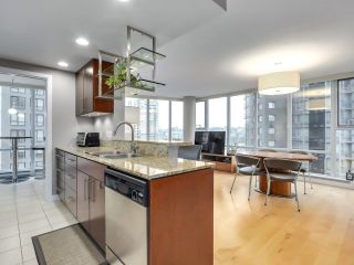 Photo 2: 1102 550 PACIFIC STREET in Vancouver: Yaletown Condo for sale (Vancouver West)  : MLS®# R2653087