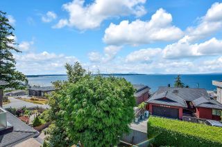 Photo 19: 15382 ROYAL Avenue: House for sale in White Rock: MLS®# R2714272