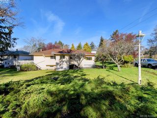 Photo 23: 877 Cunningham Rd in VICTORIA: Es Gorge Vale House for sale (Esquimalt)  : MLS®# 813705
