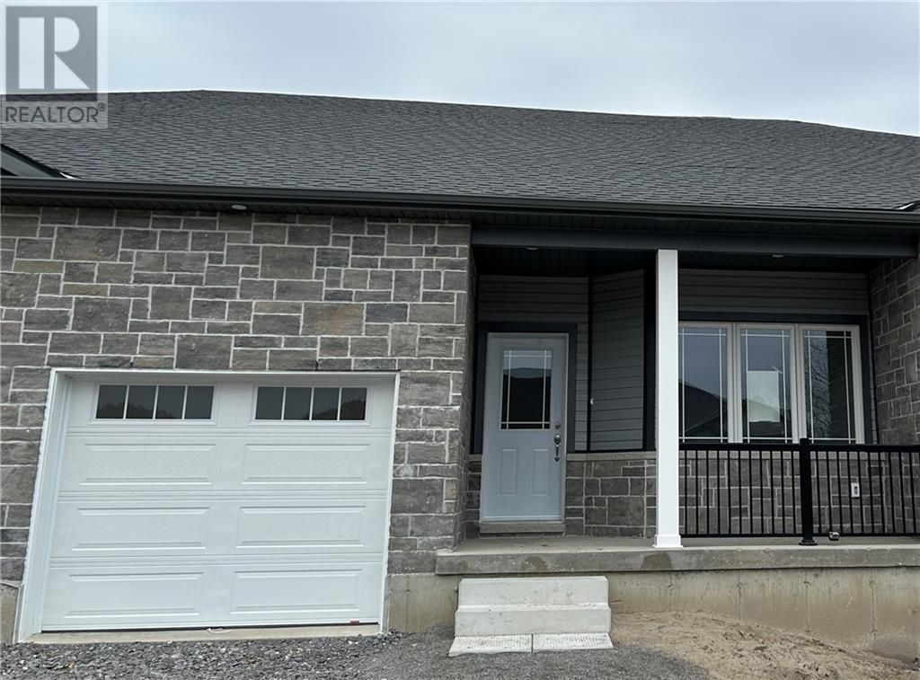 Main Photo: 218 ADLEY DRIVE in Brockville: House for rent : MLS®# 1364696