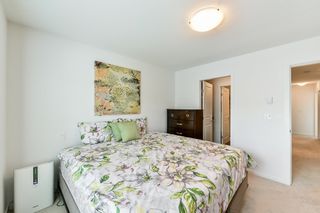 Photo 7: 51 8130 136A Street in Surrey: Bear Creek Green Timbers Townhouse for sale in "KING'S LANDING" : MLS®# R2709398