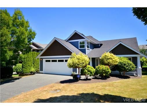 Main Photo: VICTORIA REAL ESTATE = HIGH QUADRA HOME For Sale Sold With Ann Watley