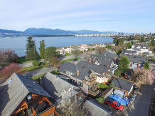 Photo 3: 3236 West 1st Ave in Vancouver: Home for sale : MLS®# V1106157