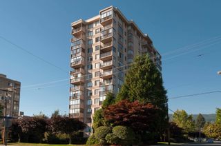 Photo 2: 1003 555 13TH Street in West Vancouver: Ambleside Condo for sale in "PARKVIEW TOWER" : MLS®# R2871285