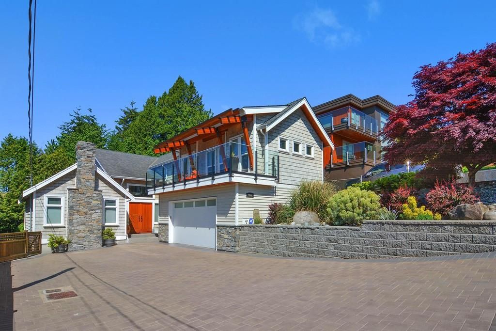 Main Photo: 965 LEE Street: White Rock House for sale (South Surrey White Rock)  : MLS®# R2168868