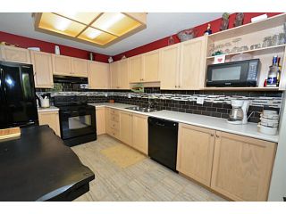 Photo 2: 310 19122 122ND Avenue in Pitt Meadows: Central Meadows Condo for sale in "EDGEWOOD MANOR" : MLS®# V1069854