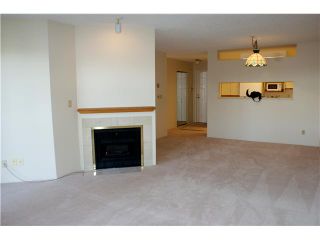 Photo 2: 313-2800 Chesterfield Ave in North Vancouver: Upper Lonsdale Condo for sale : MLS®# V860378