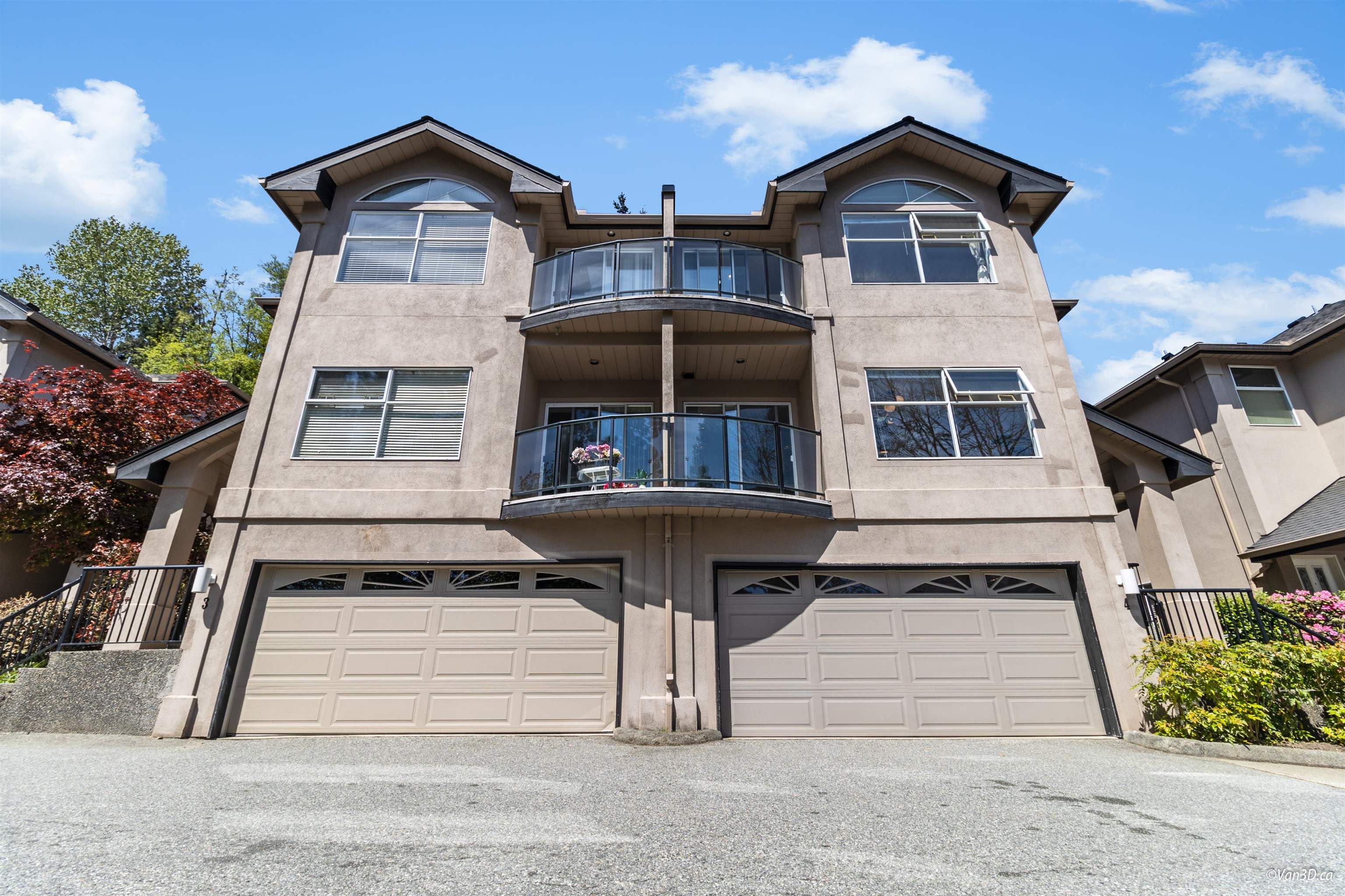 Main Photo: 4 2951 PANORAMA Drive in Coquitlam: Westwood Plateau Townhouse for sale : MLS®# R2882292
