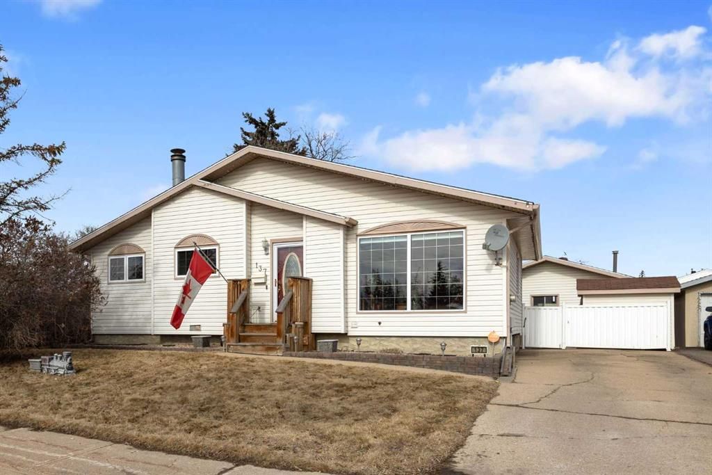 137  Robin Crescent, Fort McMurray