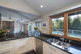 Photo 12: 4170 RIPPLE Road in West Vancouver: Bayridge House for sale : MLS®# R2531312