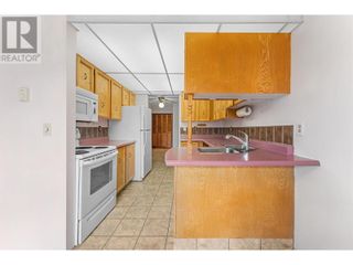 Photo 8: 983 Bernard Avenue Unit# 208 in Kelowna: House for sale : MLS®# 10311064