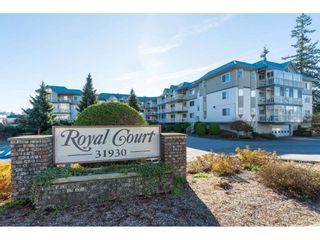 Photo 1: 215 31930 OLD YALE Road in Abbotsford: Abbotsford West Condo for sale in "ROYAL COURT" : MLS®# R2421302