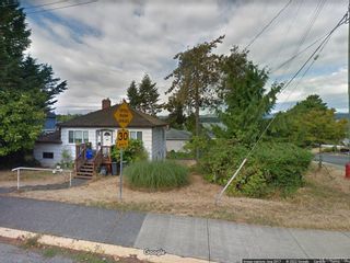 Photo 1: 660 Grenville Ave in Esquimalt: Es Rockheights House for sale : MLS®# 907726