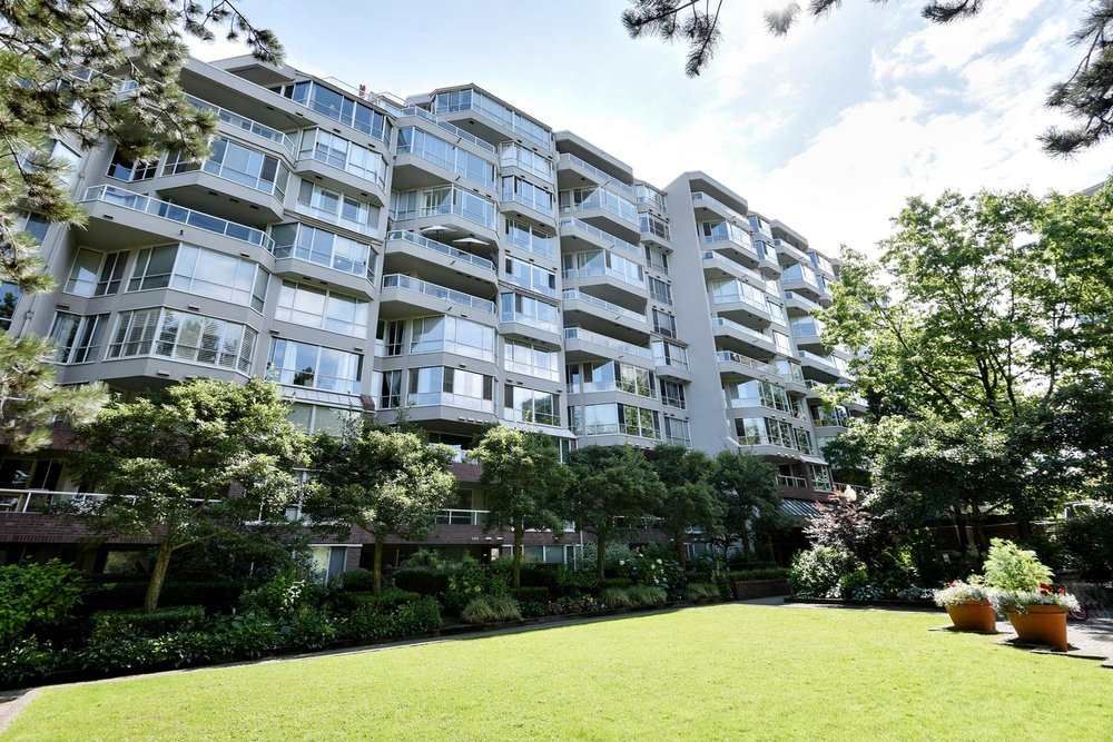 Main Photo: 606 518 MOBERLY Road in Vancouver: False Creek Condo for sale (Vancouver West)  : MLS®# R2483734