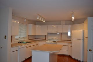 Photo 8: 135xx 14A Avenue in Surrey: Crescent Bch Ocean Pk. House for rent
