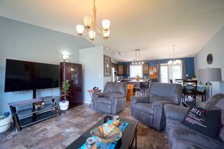 Photo 2: 590 4th St NW in Portage la Prairie: House for sale : MLS®# 202217988