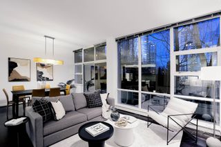 Photo 2: 105 638 BEACH Crescent in Vancouver: Yaletown Townhouse for sale in "ICON TOWER" (Vancouver West)  : MLS®# R2874825