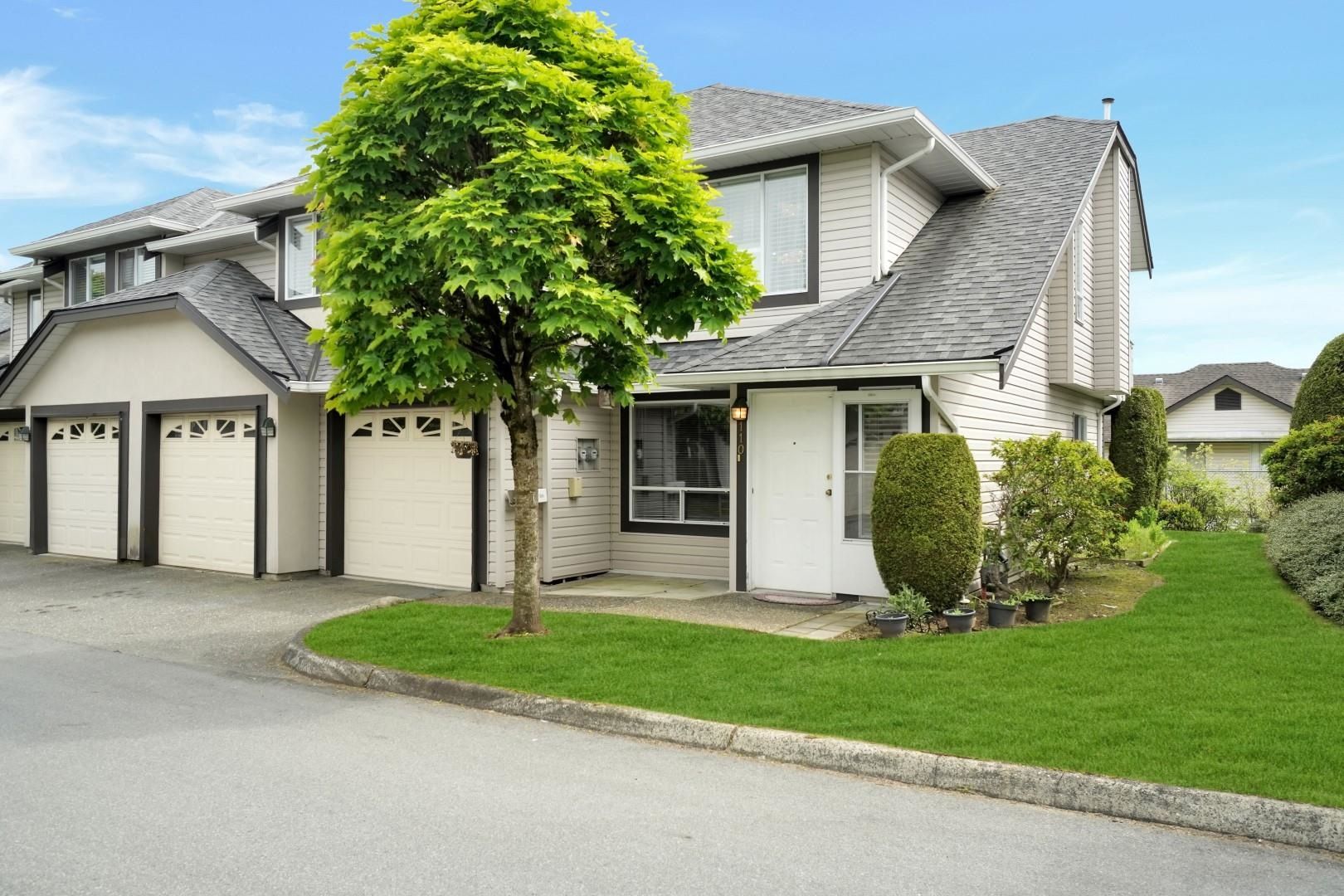 Main Photo: 110 3160 TOWNLINE Road in Abbotsford: Abbotsford West Townhouse for sale in "Southpoint Ridge" : MLS®# R2715696
