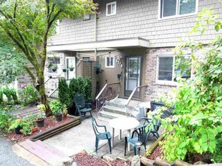 Photo 2: 327B EVERGREEN Drive in Port Moody: College Park PM Townhouse for sale in "EVERGREEN" : MLS®# R2307016