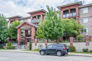 Photo 1: 408 5516 198 Street in Langley: Langley City Condo for sale : MLS®# R2284036