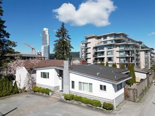 Photo 3: 629 SMITH Avenue in Coquitlam: Coquitlam West House for sale : MLS®# R2767698