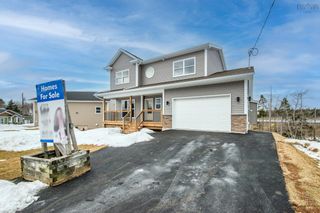 Photo 1: 37 Alpine Court in Bedford: 20-Bedford Residential for sale (Halifax-Dartmouth)  : MLS®# 202324421