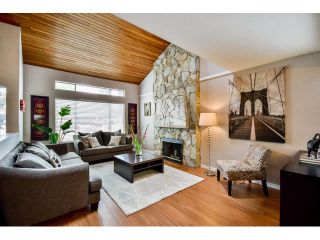 Photo 2: 9075 144A Street in Surrey: Bear Creek Green Timbers House for sale in "BARCLAY WYND" : MLS®# F1447603