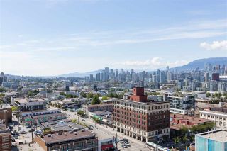 Photo 2: 1610 285 E 10 AVENUE in Vancouver: Mount Pleasant VE Condo for sale (Vancouver East)  : MLS®# R2382603