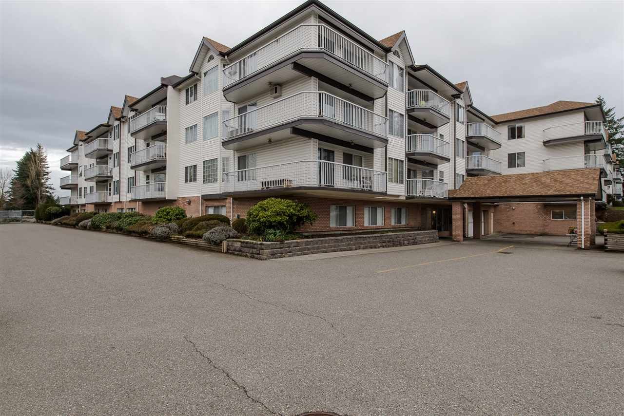 Main Photo: 121 33535 KING Road in Abbotsford: Poplar Condo for sale in "Central Heights Manor" : MLS®# R2284071