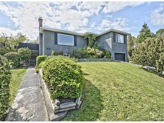 Photo 1: 3338 Wordsworth St in VICTORIA: SE Cedar Hill House for sale (Saanich East)  : MLS®# 640502