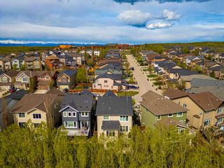 Photo 3: 102 Aspen Hills Way SW in Calgary: Aspen Woods Detached for sale : MLS®# A2134453