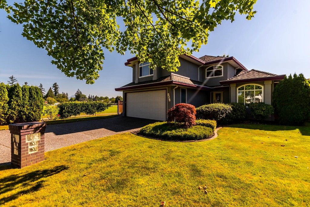 Main Photo: 4682 218 Street in Langley: Murrayville House for sale : MLS®# R2192414